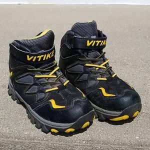 Boys Size 2 hiking books with foot pick